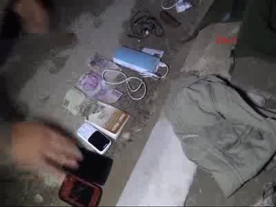 Sınırı geçmeye çalışan 1 IŞİD'li öldürüldü, 3 kadın yakalandı