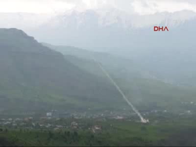 Derecik'te PKK hedefleri top atışlarıyla vuruldu