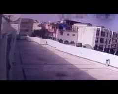 Kilis'te otel terasına roketin düşme anı kamerada