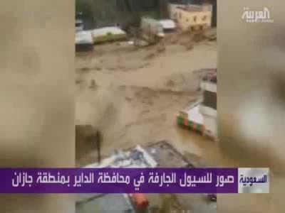 Suudi Arabistan'ı fırtına ve sel vurdu: En az 18 kişi öldü, binlerce kişi evlerini terk etti