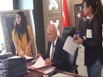 Mustafa Bozbey'den 'Adem ile Havva heykeli' açıklaması