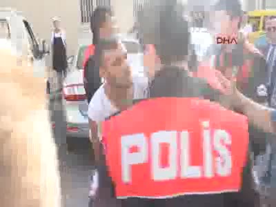 Kız çocuğunu kaçırmaya çalıştığı iddia edilen adama meydan dayağı