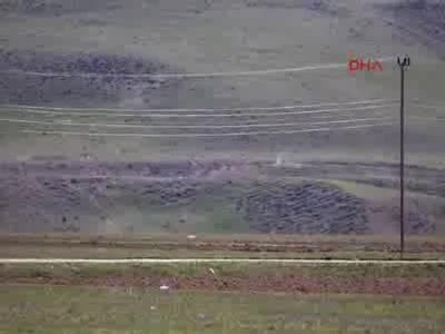 Bombalı aracın patlama sesi Erciş'ten duyuldu