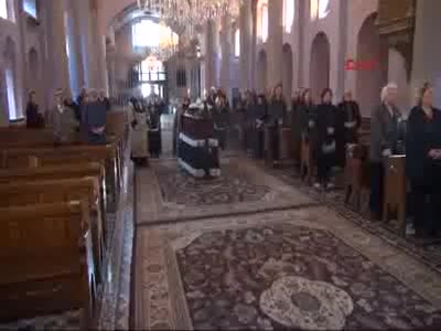 Anneden kızına son öpücük