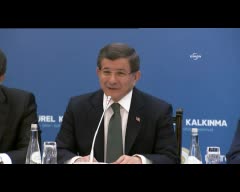 Davutoğlu: Sanat medeniyettir, korsanlık barbarlıktır