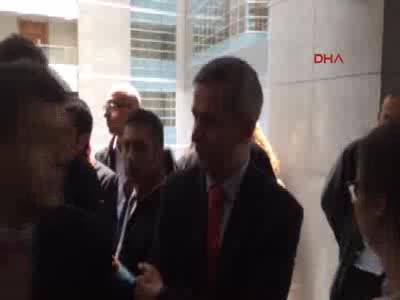 Hakim karşısına çıkacak akademisyenlere başkonsoloslardan destek