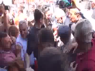 Kılıçdaroğlu, Mersin'de şehit evini ziyaret etti