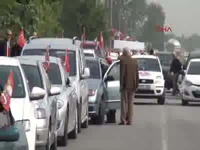 Sakarya'da Meral Akşener konvoyu