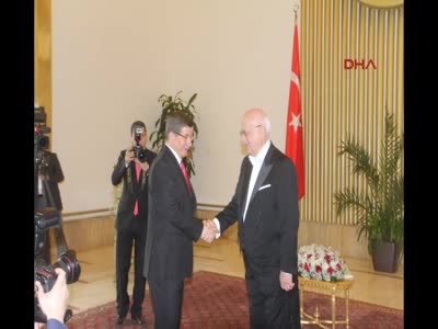 Meclisteki çelenk koyma törenine HDP katılmadı