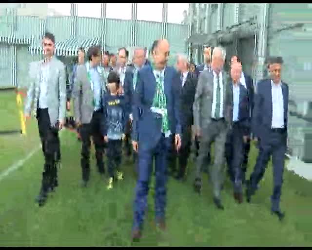 Müezzinoğlu'ndan Bursaspor'a bağış
