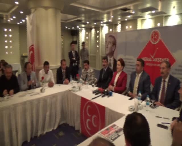 Meral Akşener Bursa'da basın toplantısında konuştu