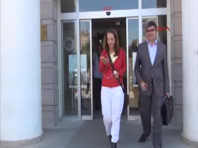 Cumhurbaşkanı'na hakaretle suçlanan gazeteci gözaltında