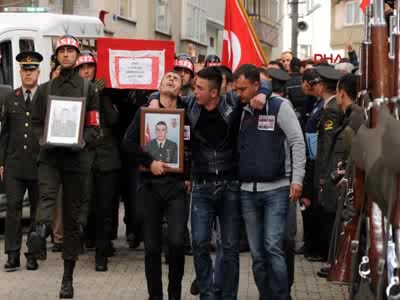 Nusaybin'de şehit olan asker Süleyman Kul,  şehit olan silah arkadaşının Giresun'daki cenaze törenine katılmıştı