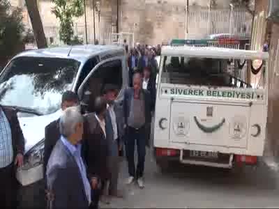 Arıza gidermeye çalışan işçiler akıma kapıldı: 1 ölü, 1 yaralı
