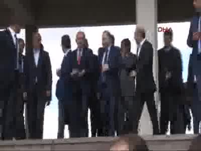 Kılıçdaroğlu: Sayın Cumhurbaşkanı'nın el sıkmama konusu çok önemsenecek bir konu değil