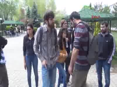 Üniversitede öğrencilerin bildiri kavgası: 13 yaralı