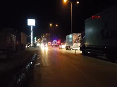 Kamyonun çarptığı 2 kişiden biri öldü, biri yaraladı