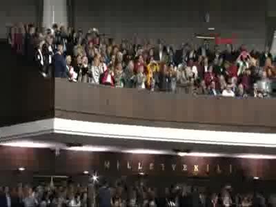 Davutoğlu: Geri Kabul Anlaşması ancak vize muafiyetiyle birlikte uygulanabilir