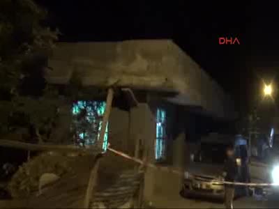 Ağabeyi, barıştırmak için bir araya getirdiği kız kardeşi ile kocasını öldürdü