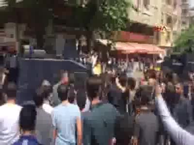 Diyarbakır'da askeri aracın çarptığı kadın öldü, olaylar çıktı -2