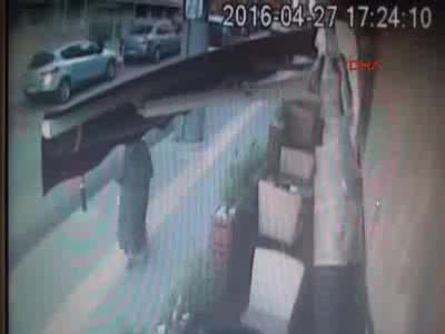 Bursa'da canlı bomba kendini böyle patlattı - 2