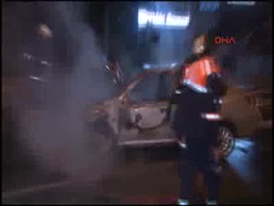 Temizlik aracına çarpan otomobil alev alev yandı