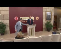 CHP'li Çiçek: Tesellimiz Cumhurbaşkanı ve Başbakan'ın Kahraman'ın söylemine sahip çıkmaması