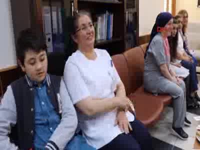 Ebeler, yıllar sonra doğum yaptırdıkları anneler ve bebekleriyle buluştu