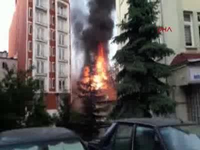 Kütahya'da 3 katlı binada patlama!