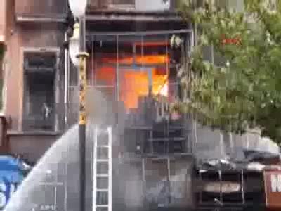 Kütahya'da 3 katlı binada patlama! - 2