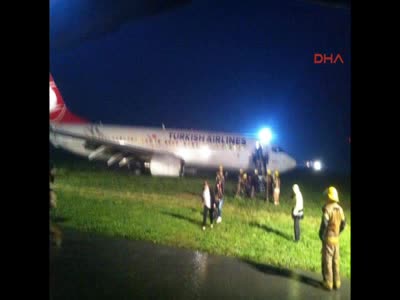 THY uçağı Priştina'da pistten çıktı