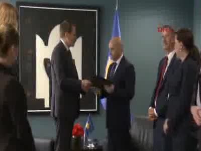 AB Kosova Temsilcisi Zbogar, tavsiye kararını Başbakan Mustafa'ya teslim etti