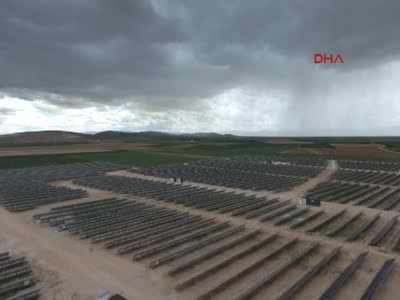 Türkiye'nin en büyük güneş eneji santrali Konya'da kuruldu - 1