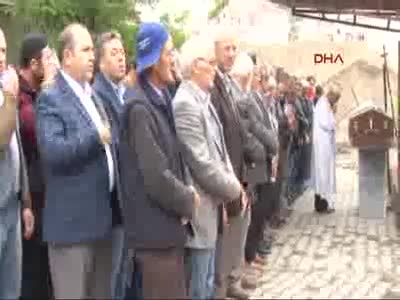 Kalp krizinden ölen liseli gözyaşlarıyla uğurlandı
