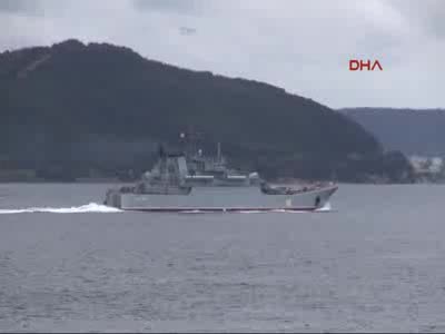Rus savaş gemisi Karadeniz'e çıkıyor