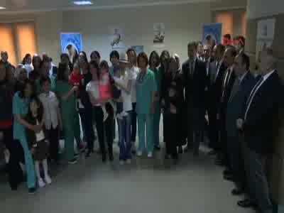 Anne ile kızına doğum yaptıran ebenin mutluluğu