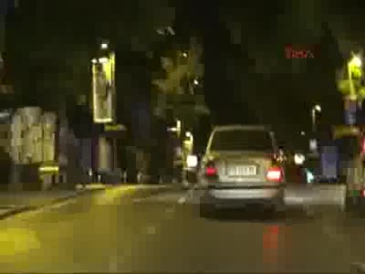 Bağdat Caddesi'nde yürekleri ağıza getiren otomobil