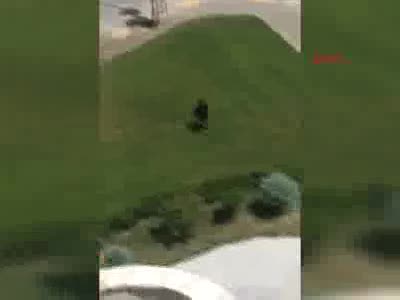 Adliye önünde silahlı kavga 2 yaralı