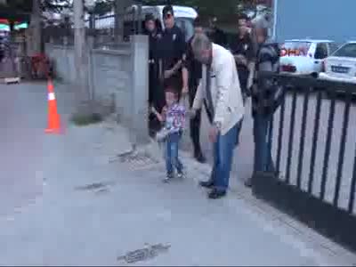 Kaybolan 5 yaşındaki çocuğun annesiyle kavuşması duygulandırdı