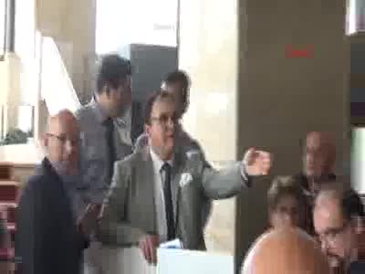 Büyükşehir merdivenlerinde arbede!