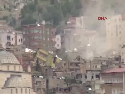 Şırnak'ta operasyonlar 2 mahallede devam ediyor