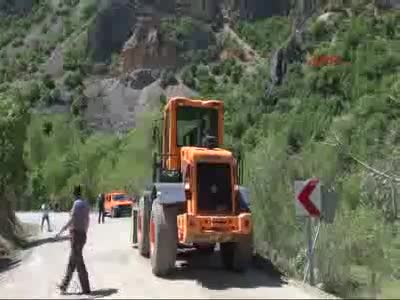 Tunceli'de PKK'nın tuzakladığı 200 kiloluk bomba imha edildi