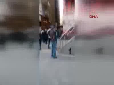 Polis memuru sokak ortasında kız arkadaşını vurduktan sonra intihar etti