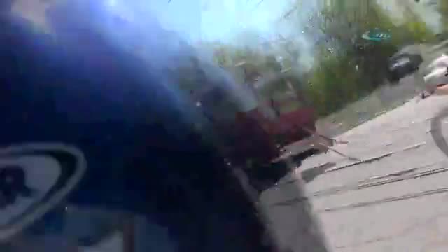 Tramvay motosikletleri biçti