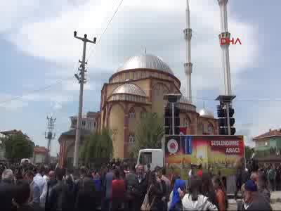 Şehit annesi oğlunun silah arkadaşlarını görünce feryat etti - 2
