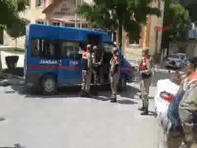 Besni'de uyuşturucu operasyonu: 13 gözaltı