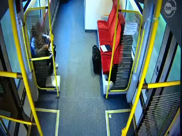 Tren kamyonu biçmeden 1 saniye öncesi