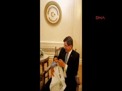 Başbakan Davutoğlu'ndan yakın çalışma ekibine veda