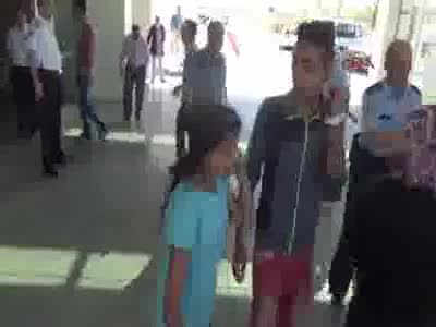 Kocasını döven komşusunu av tüfeğiyle vurdu