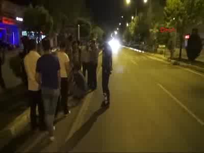 Otomobilin çarptığı köpek için ambulans çağırdılar